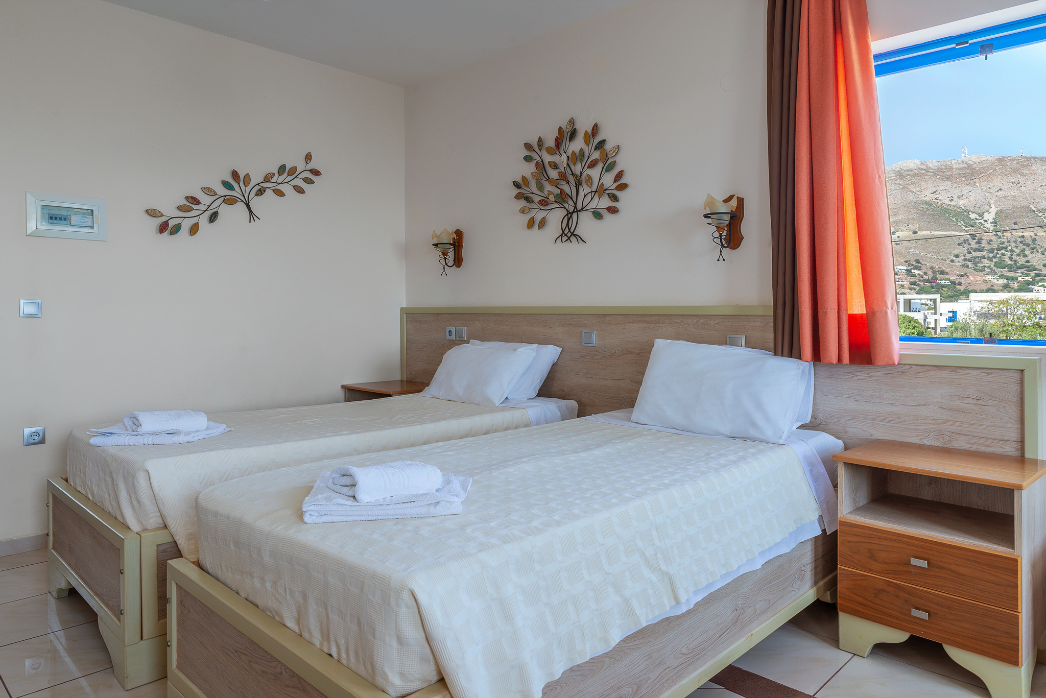 _files/livadia_rooms_gallery/Livadia Beach Apartment (5).jpg